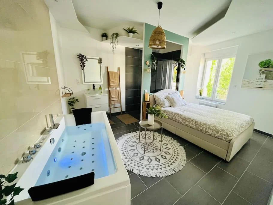 Appartement glamour tout équipé avec balnéo et sauna